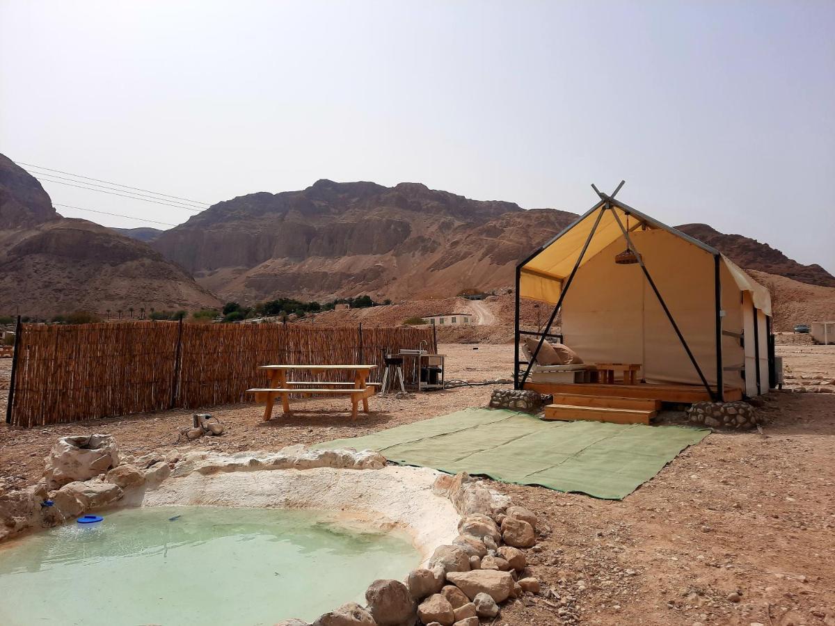 Hotel Tranquilo - Dead Sea Glamping à Metzoke Dragot Extérieur photo