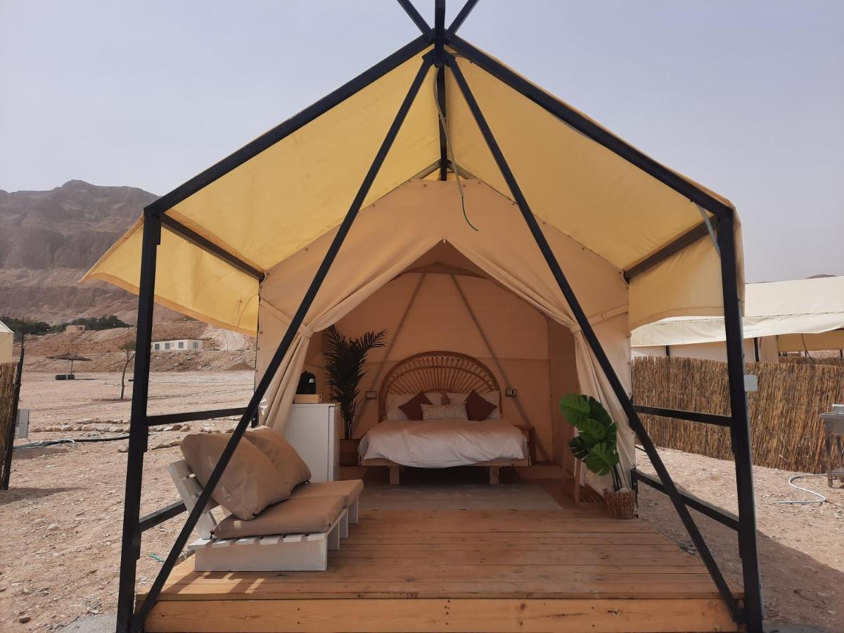 Hotel Tranquilo - Dead Sea Glamping à Metzoke Dragot Extérieur photo