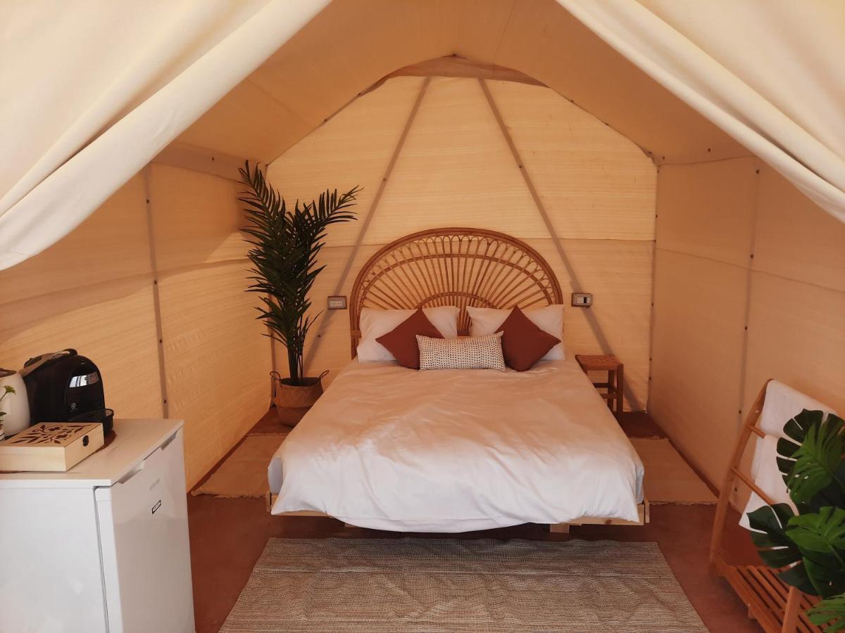 Hotel Tranquilo - Dead Sea Glamping à Metzoke Dragot Extérieur photo