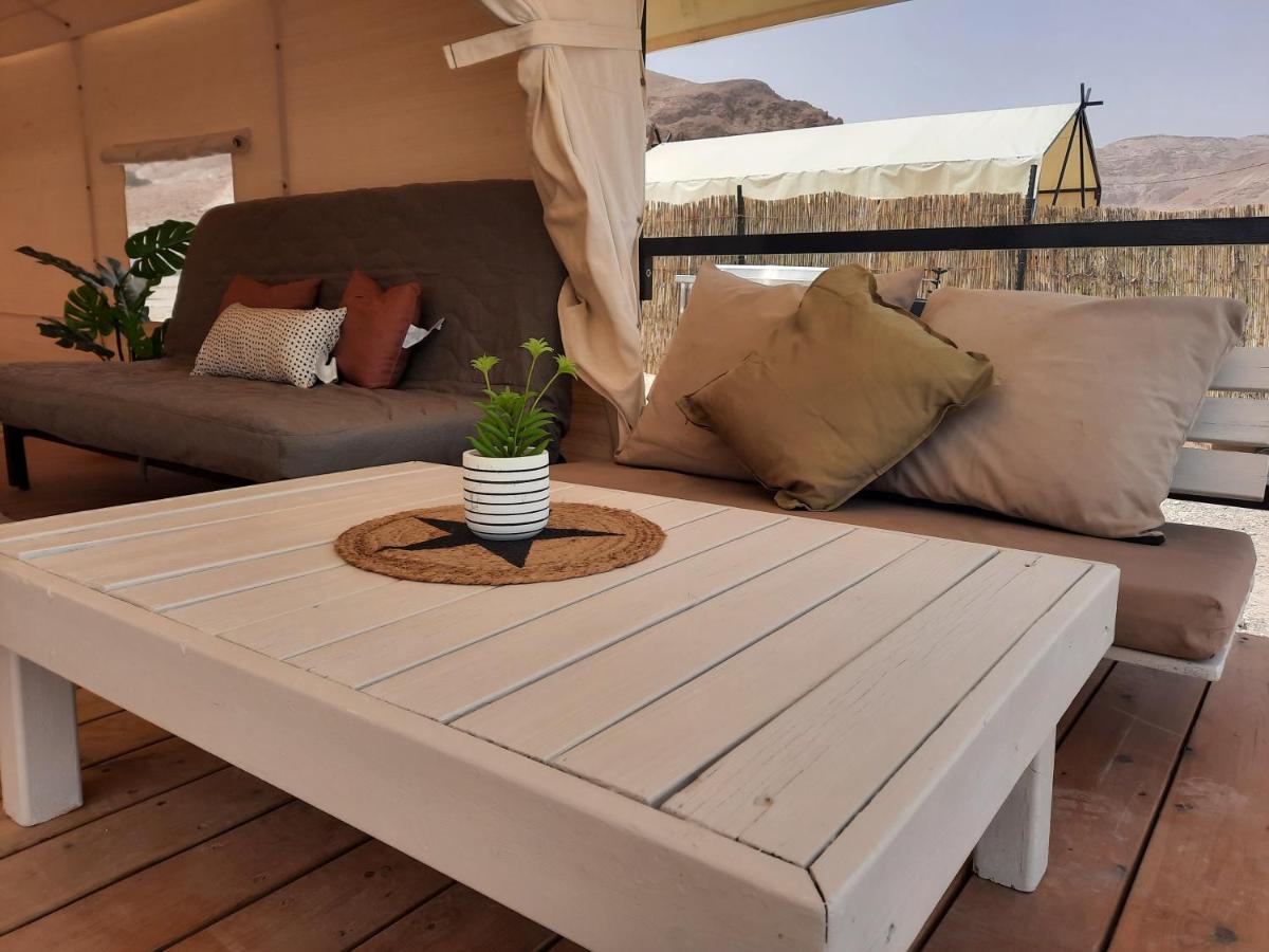 Hotel Tranquilo - Dead Sea Glamping à Metzoke Dragot Extérieur photo