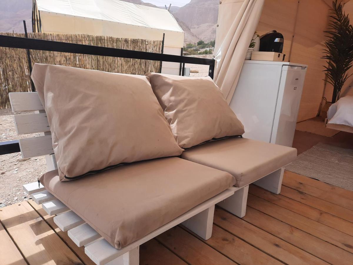 Hotel Tranquilo - Dead Sea Glamping à Metzoke Dragot Extérieur photo