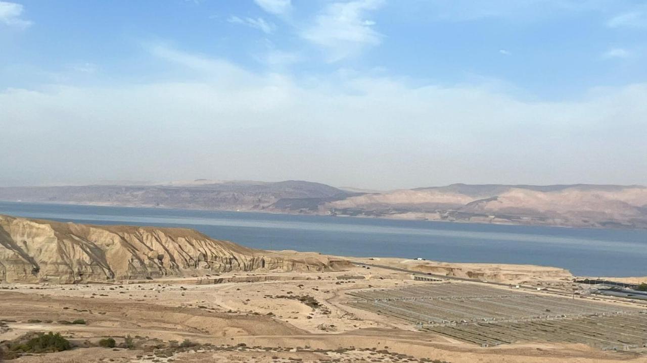Hotel Tranquilo - Dead Sea Glamping à Metzoke Dragot Extérieur photo