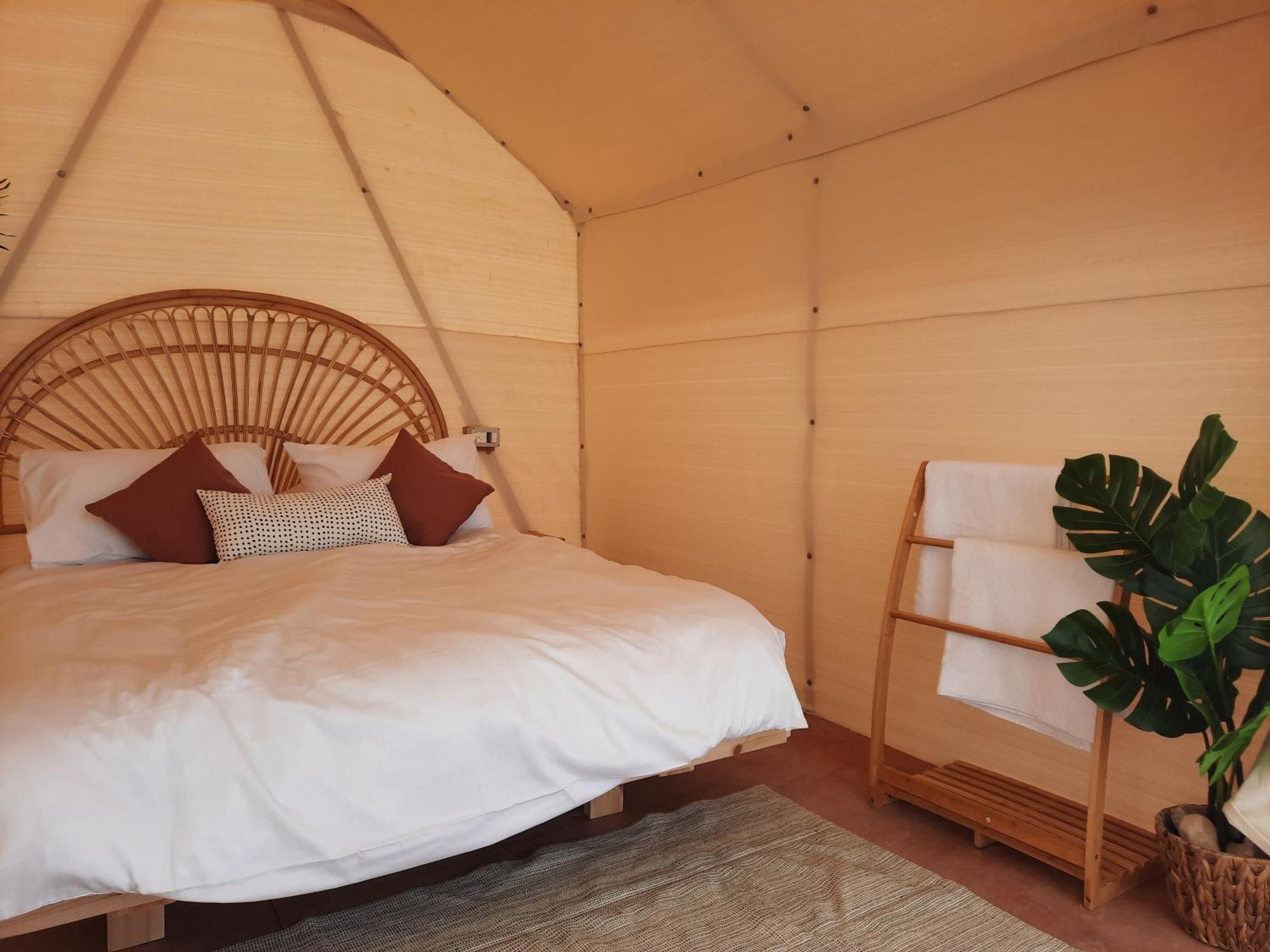 Hotel Tranquilo - Dead Sea Glamping à Metzoke Dragot Extérieur photo
