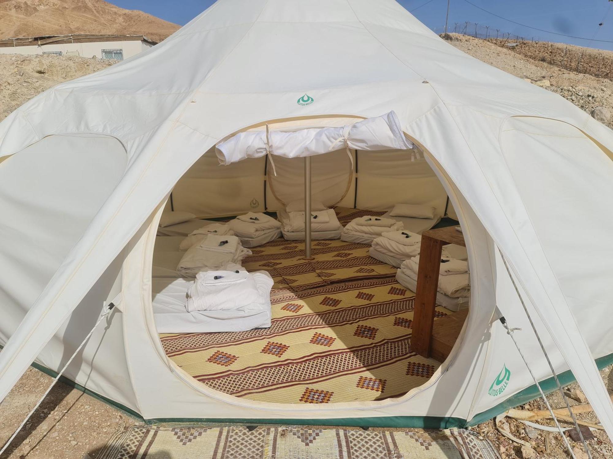 Hotel Tranquilo - Dead Sea Glamping à Metzoke Dragot Extérieur photo